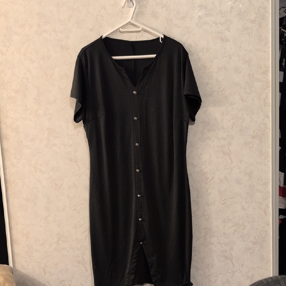 Elegant Black Midi Dress